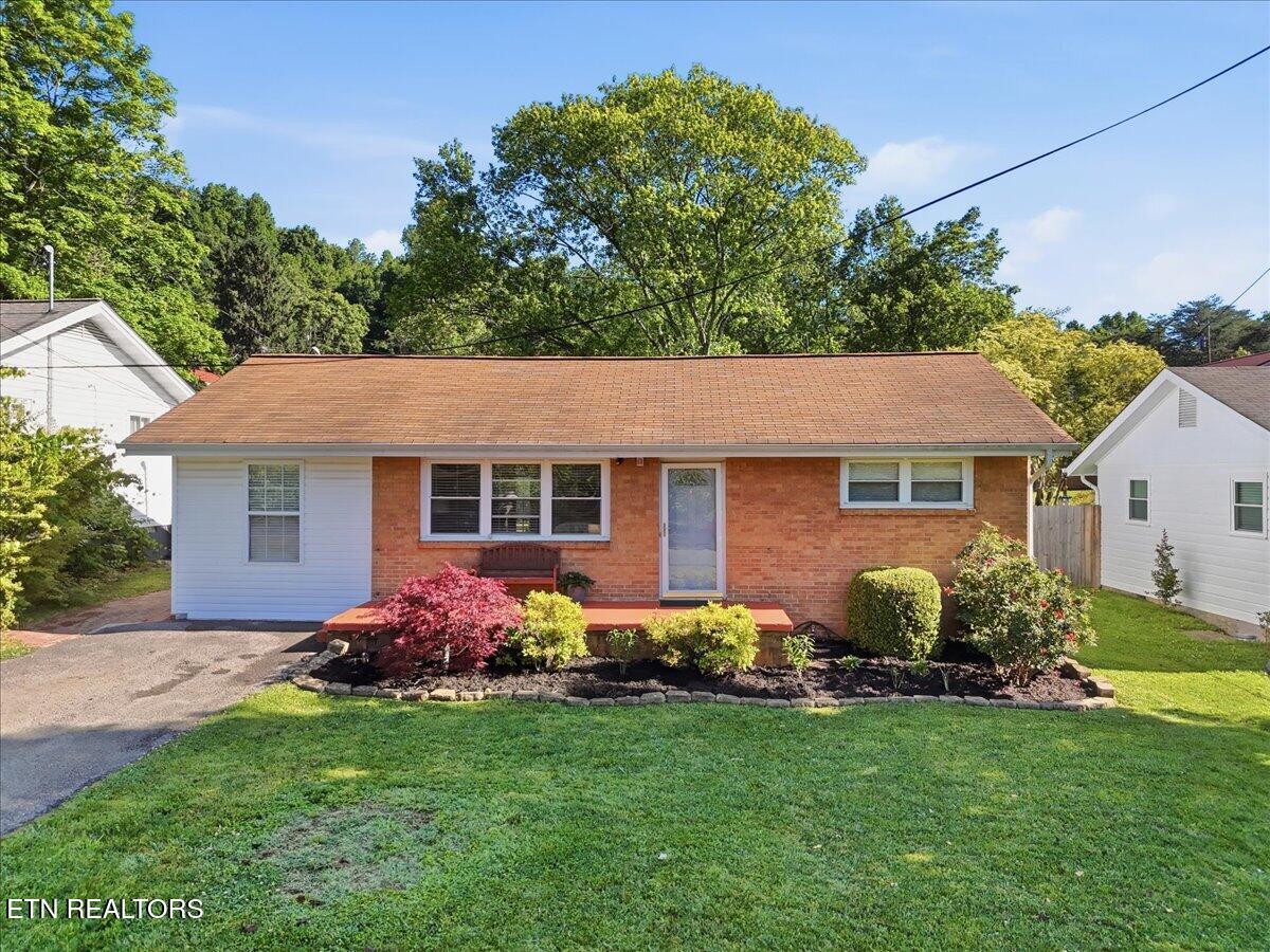521 Tipton Ave