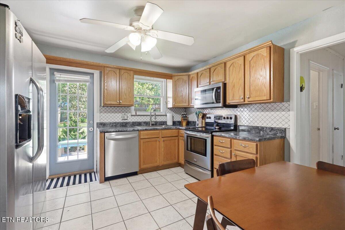 521 Tipton Ave