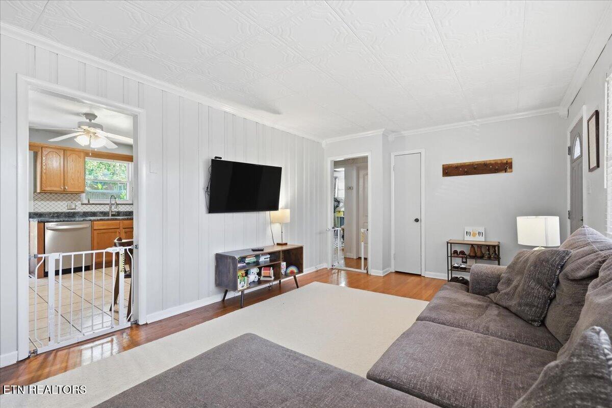 521 Tipton Ave
