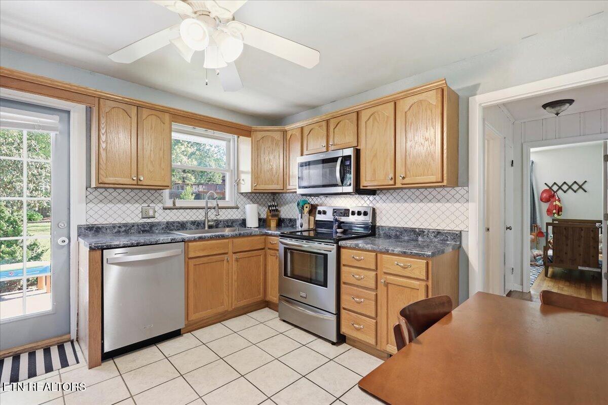 521 Tipton Ave