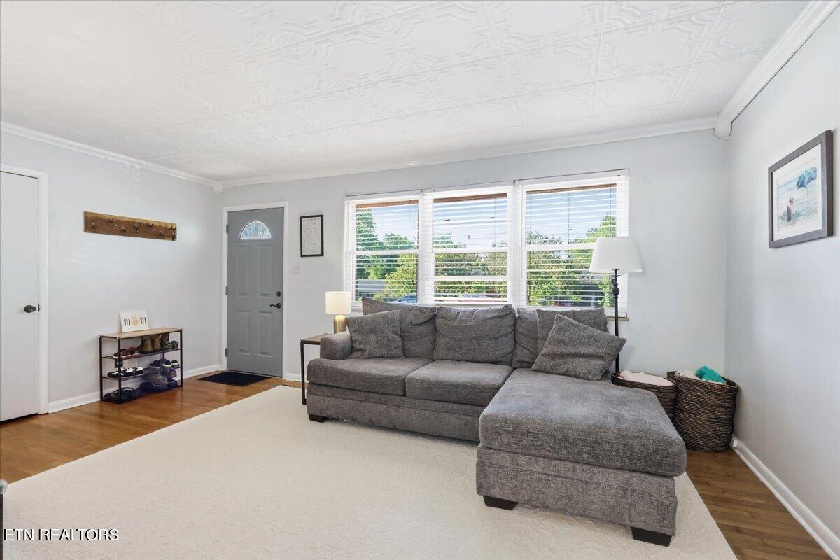 521 Tipton Ave