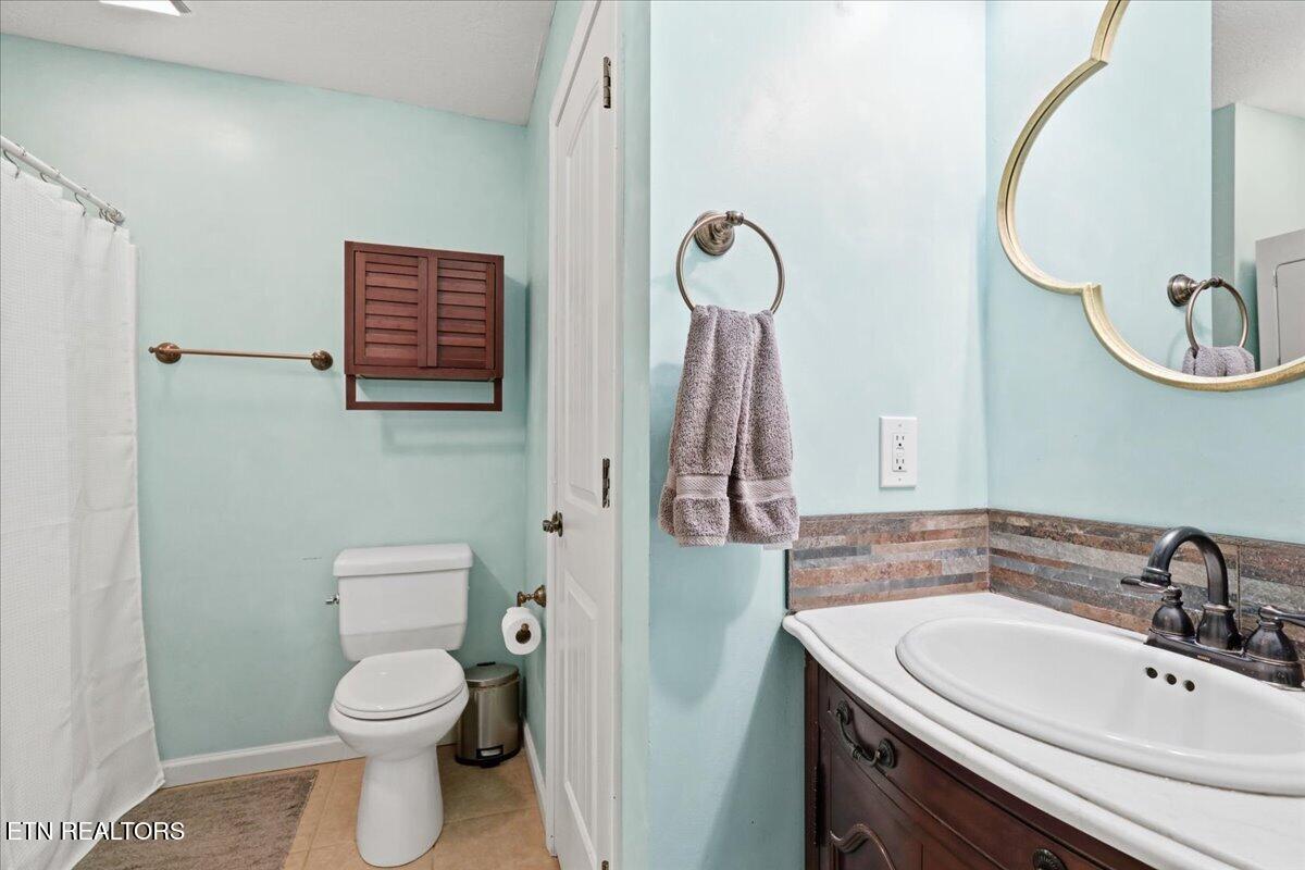521 Tipton Ave