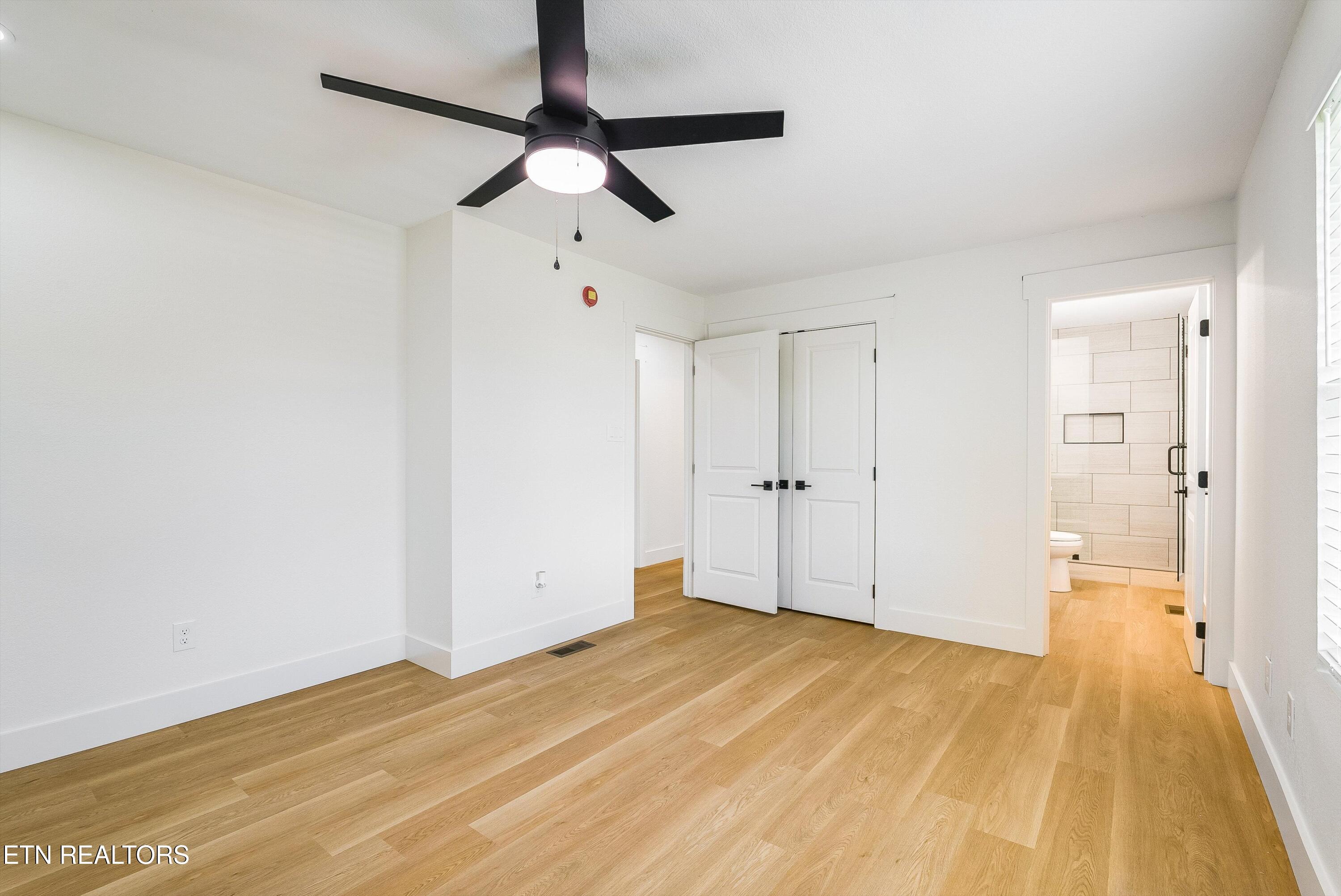425 Third St