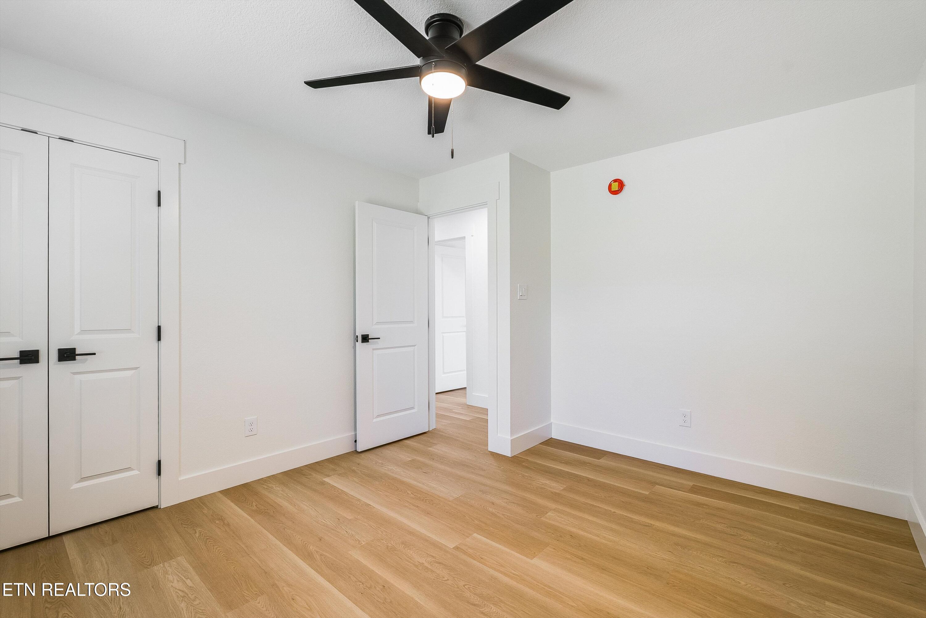 425 Third St