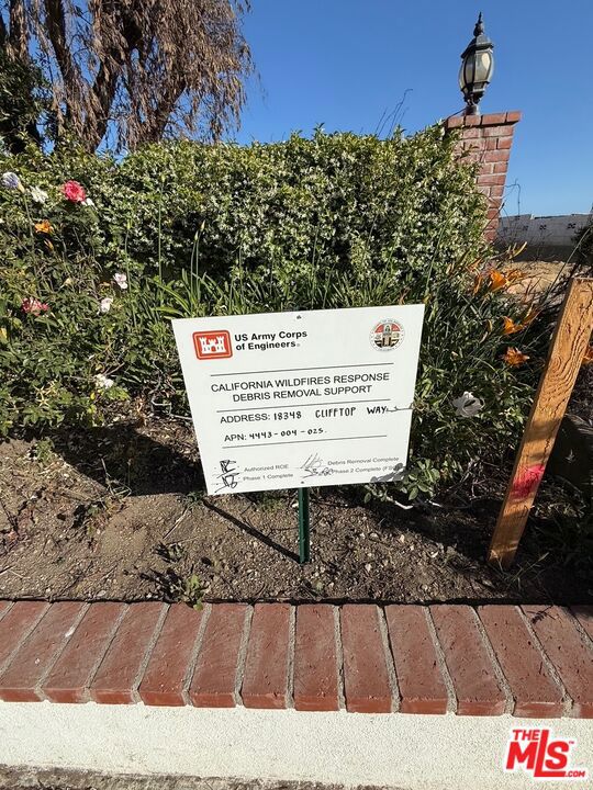 18348 Clifftop Way