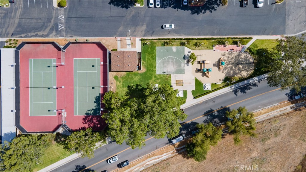 24600 Golfview Drive