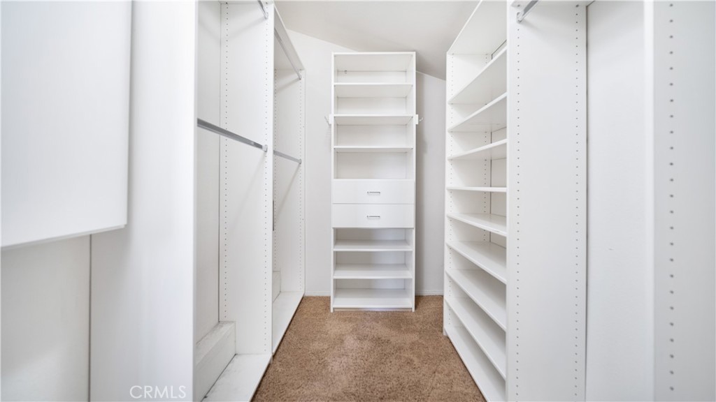 24600 Golfview Drive