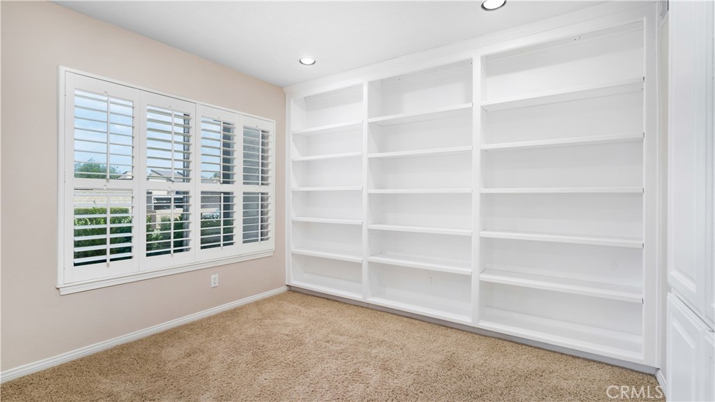 24600 Golfview Drive