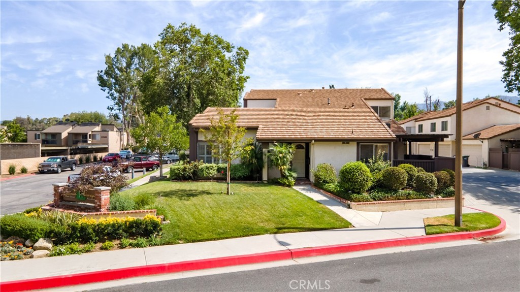 24600 Golfview Drive