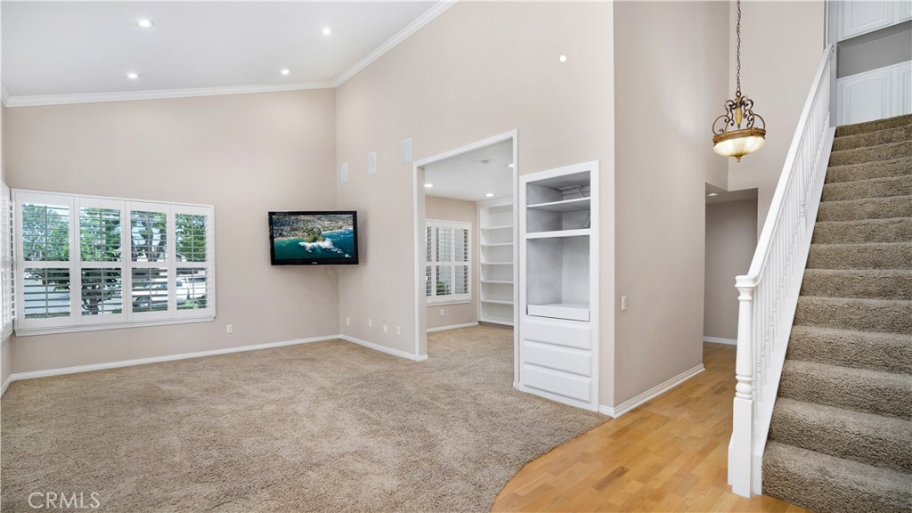 24600 Golfview Drive