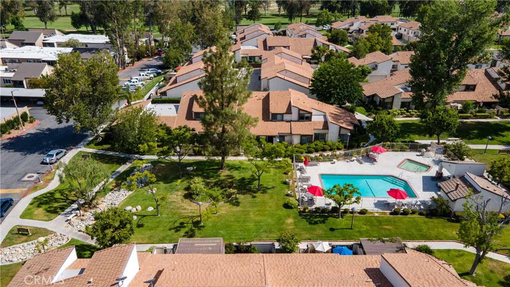 24600 Golfview Drive