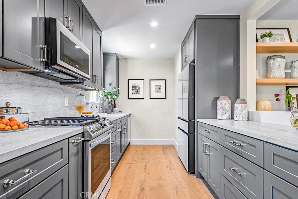 15731 Addison Street