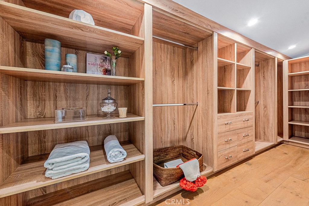 15731 Addison Street