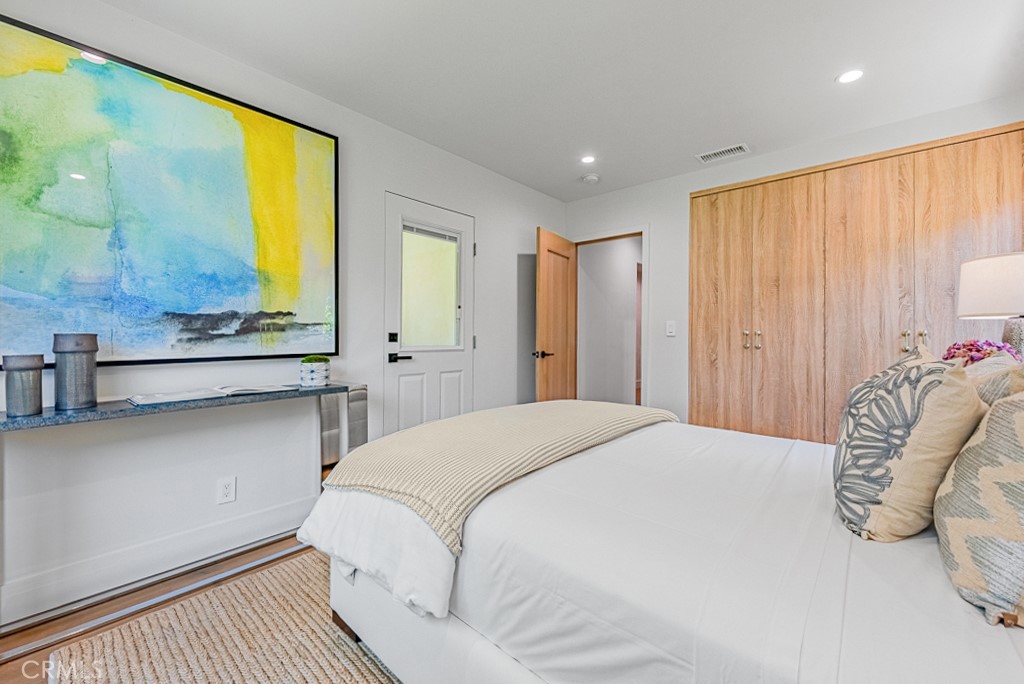 15731 Addison Street