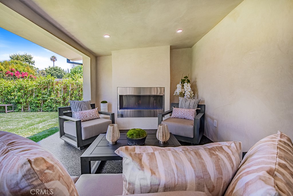 15731 Addison Street