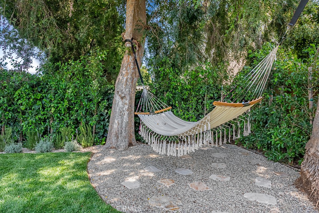 15731 Addison Street