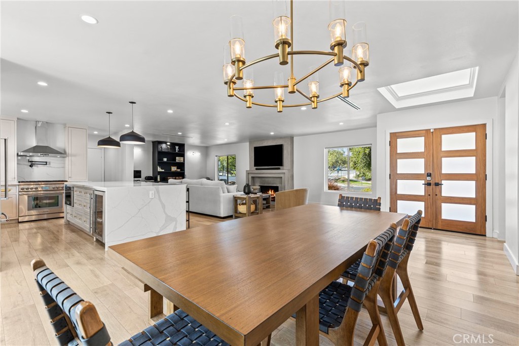 240 W Gainsborough Road