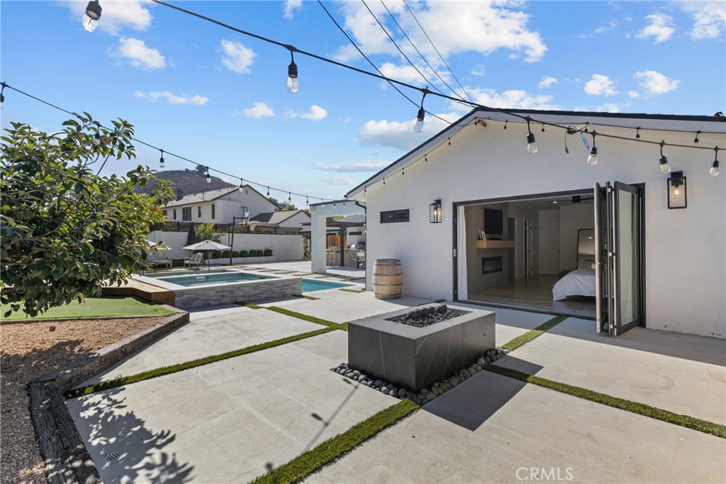 240 W Gainsborough Road