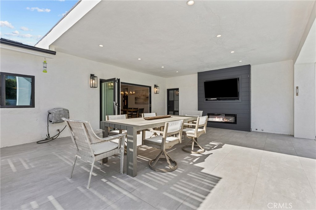 240 W Gainsborough Road