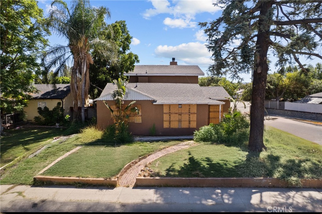 19448 Kittridge Street