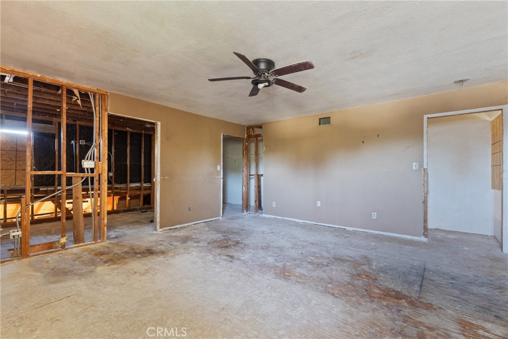 19448 Kittridge Street