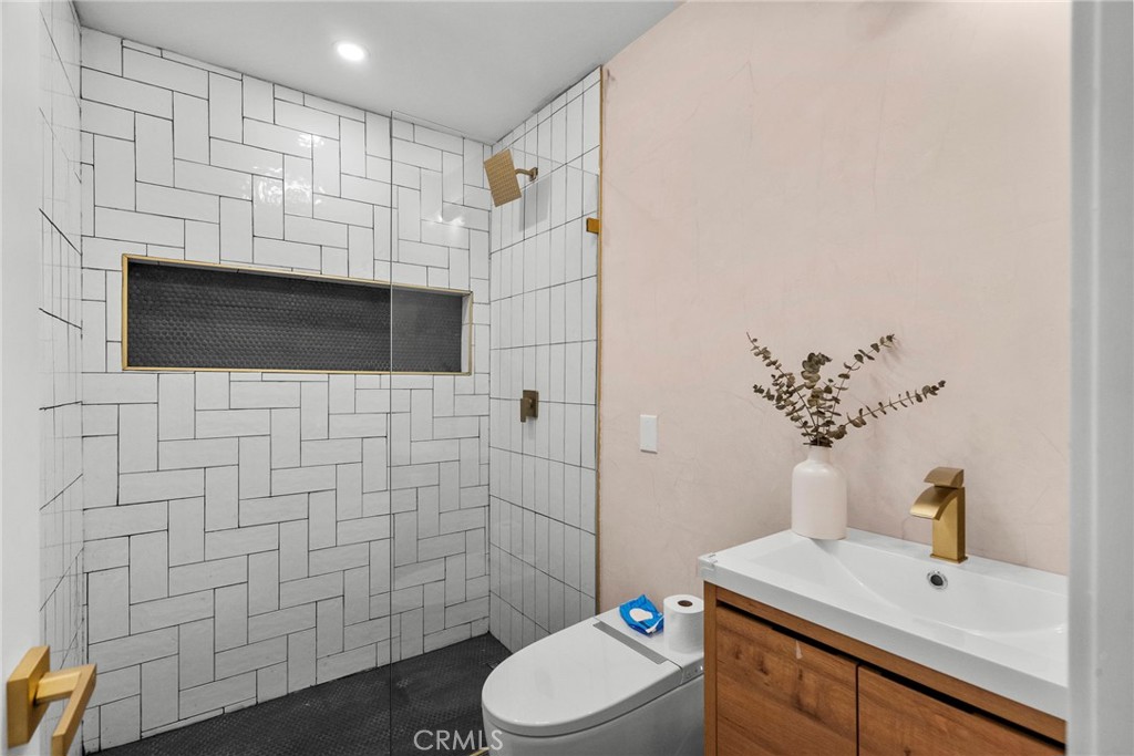 2282 Brentwood Street