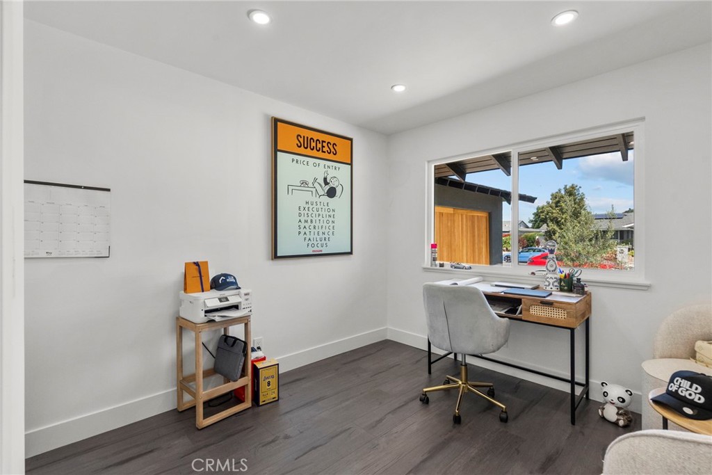 2282 Brentwood Street