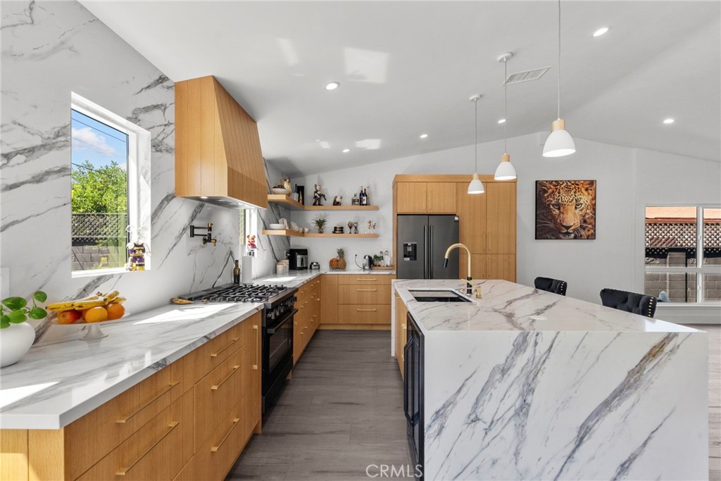 2282 Brentwood Street