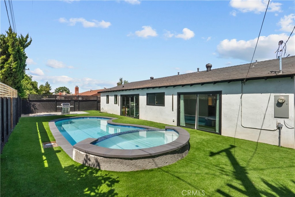 2282 Brentwood Street