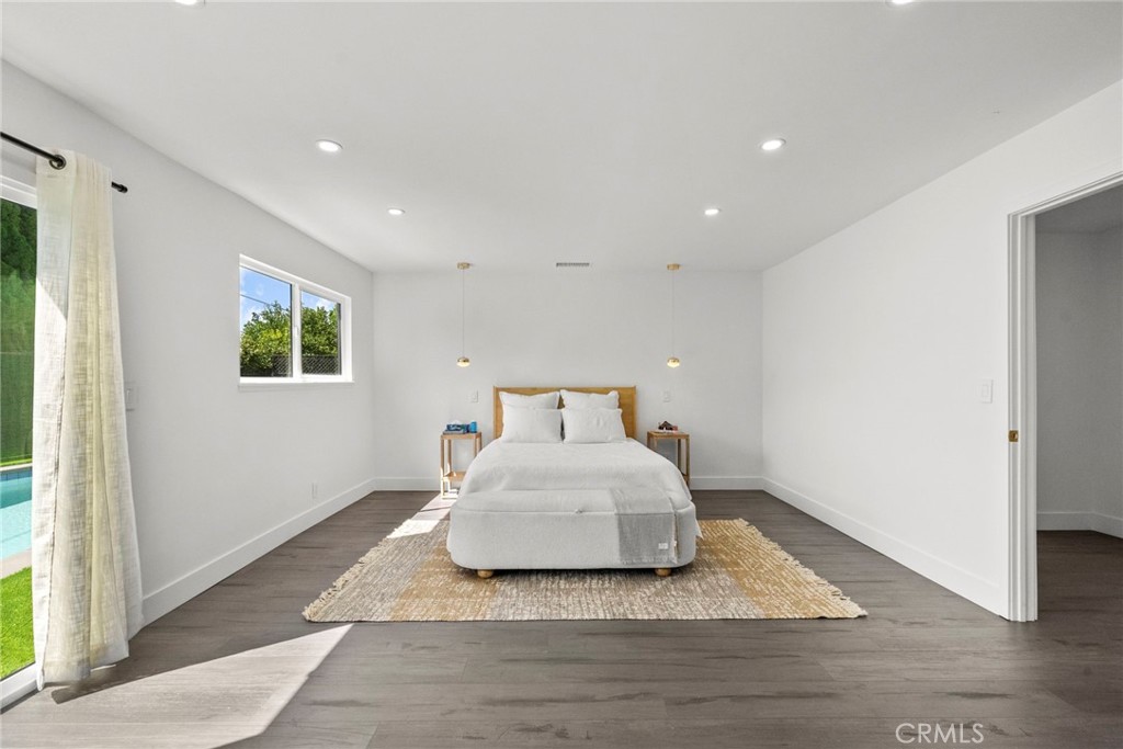 2282 Brentwood Street