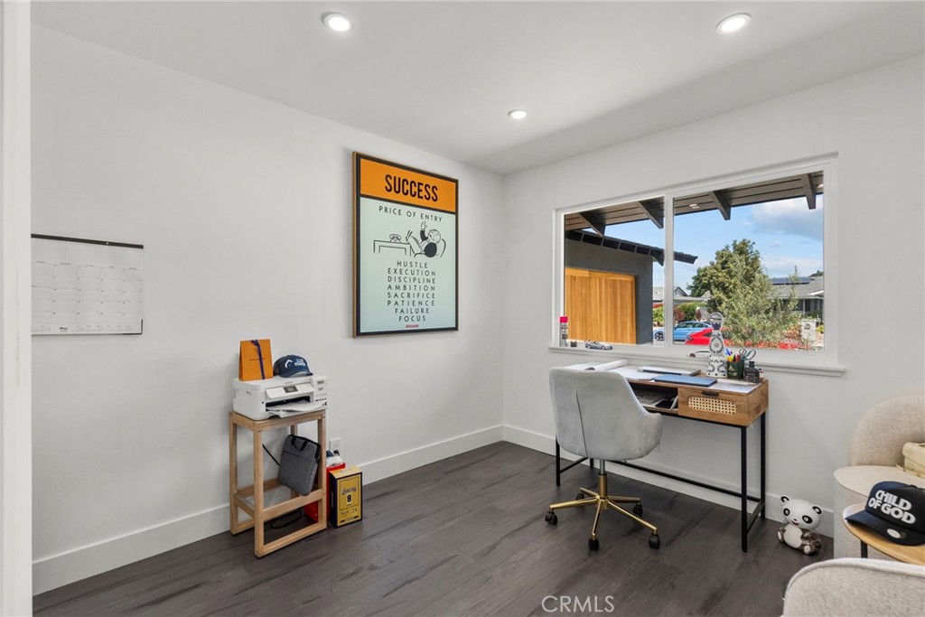 2282 Brentwood Street