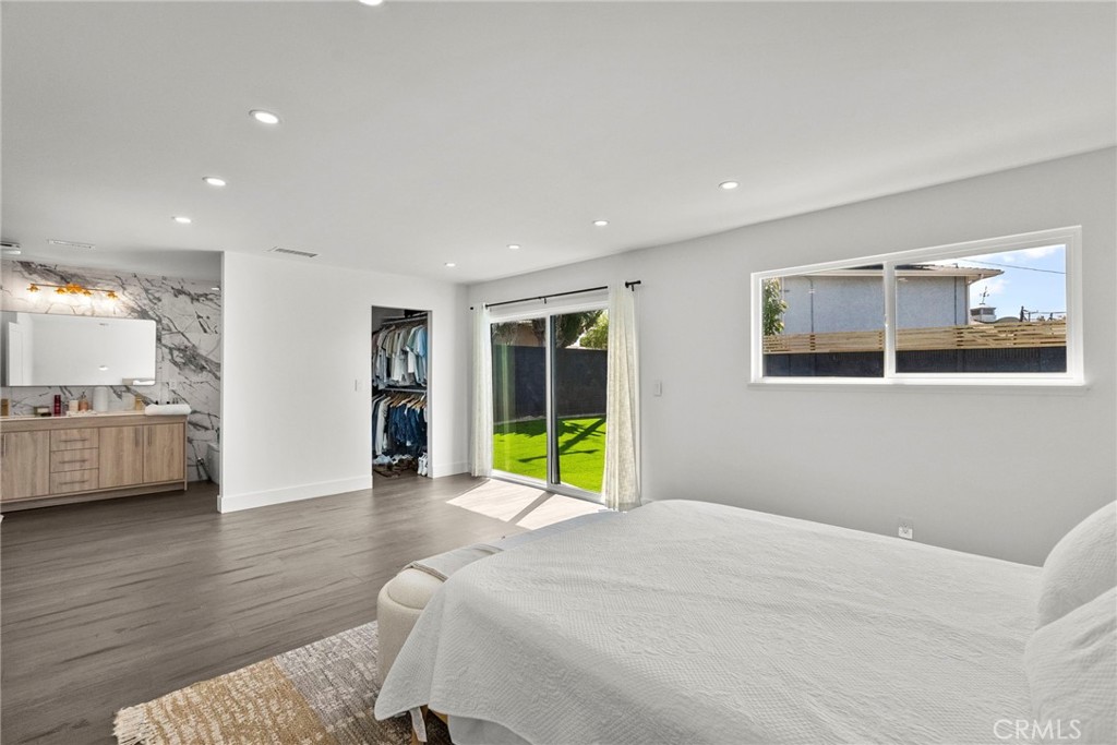 2282 Brentwood Street