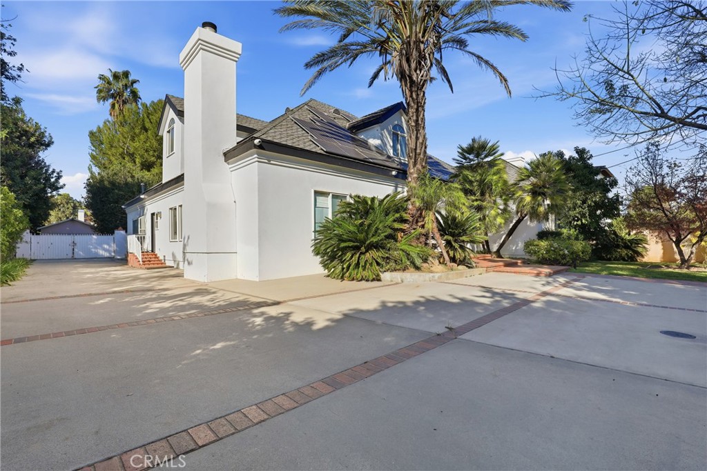 5645 Donna Avenue