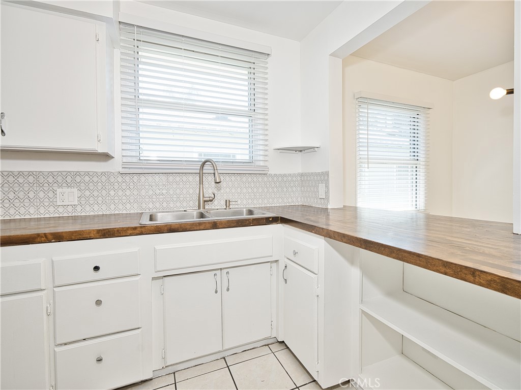 6153 Clybourn Avenue