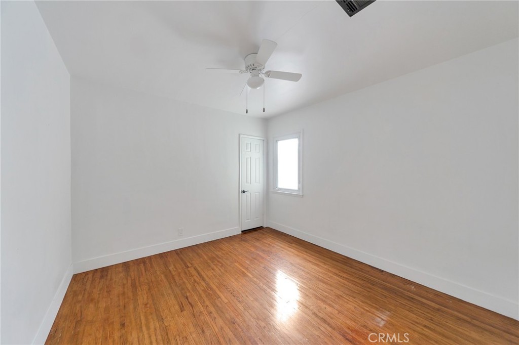 6153 Clybourn Avenue