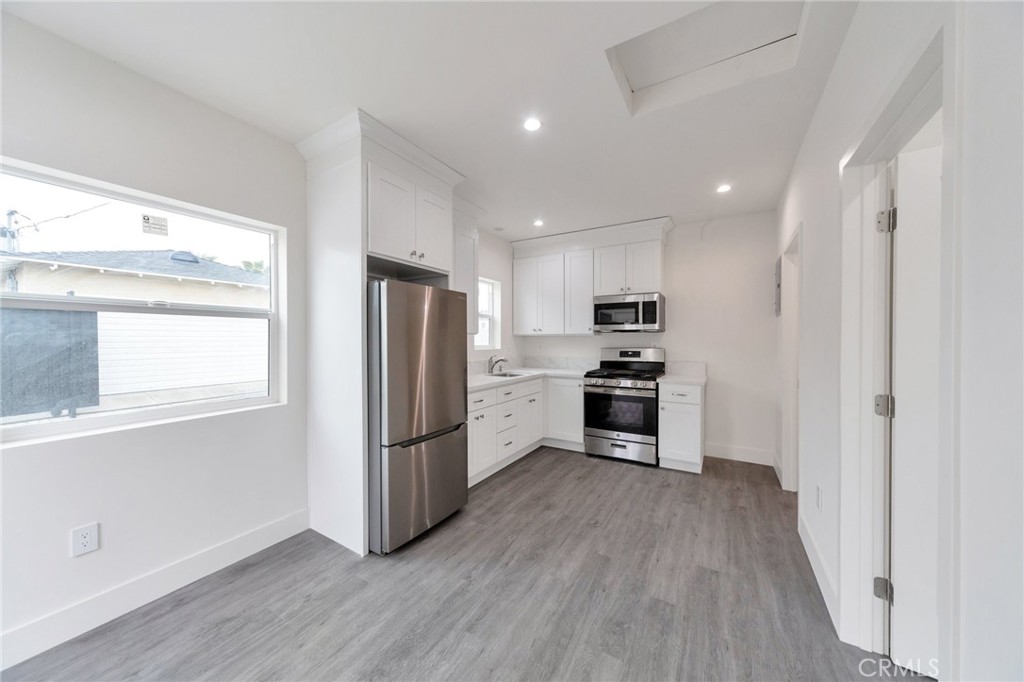 6153 Clybourn Avenue