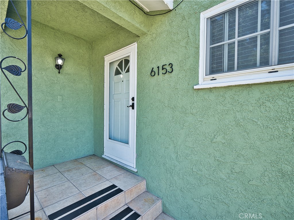 6153 Clybourn Avenue
