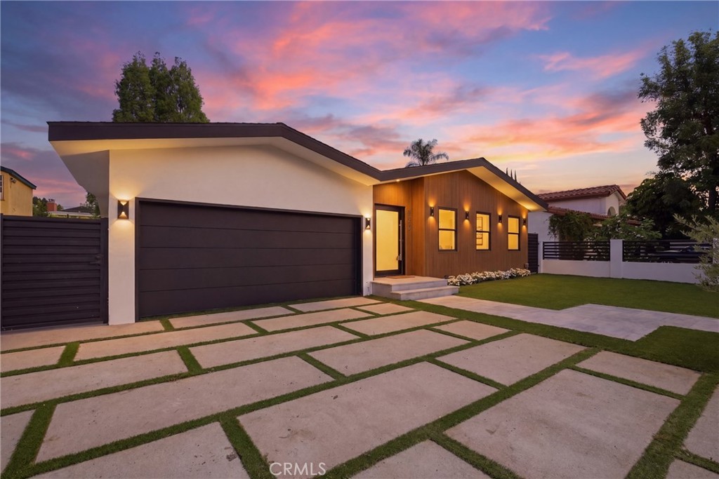5016 Rubio Avenue