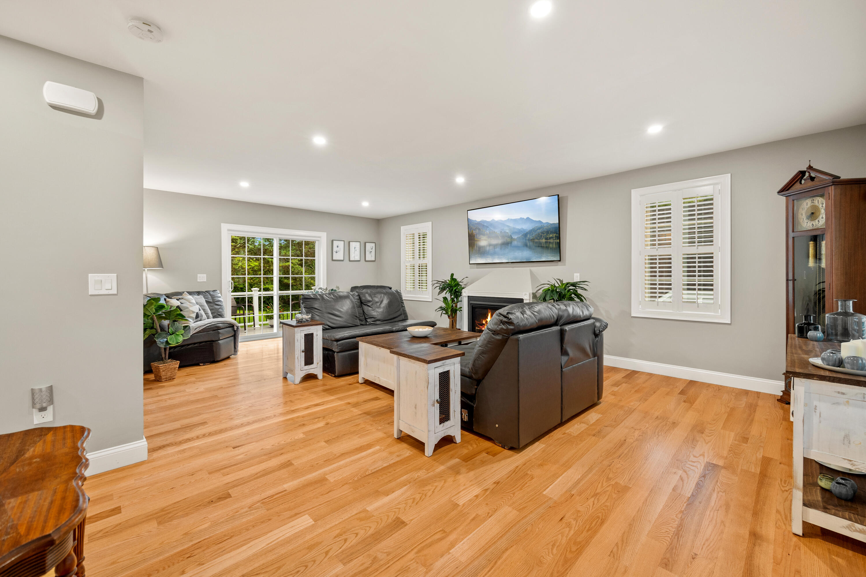 1128 Tucker Road Road