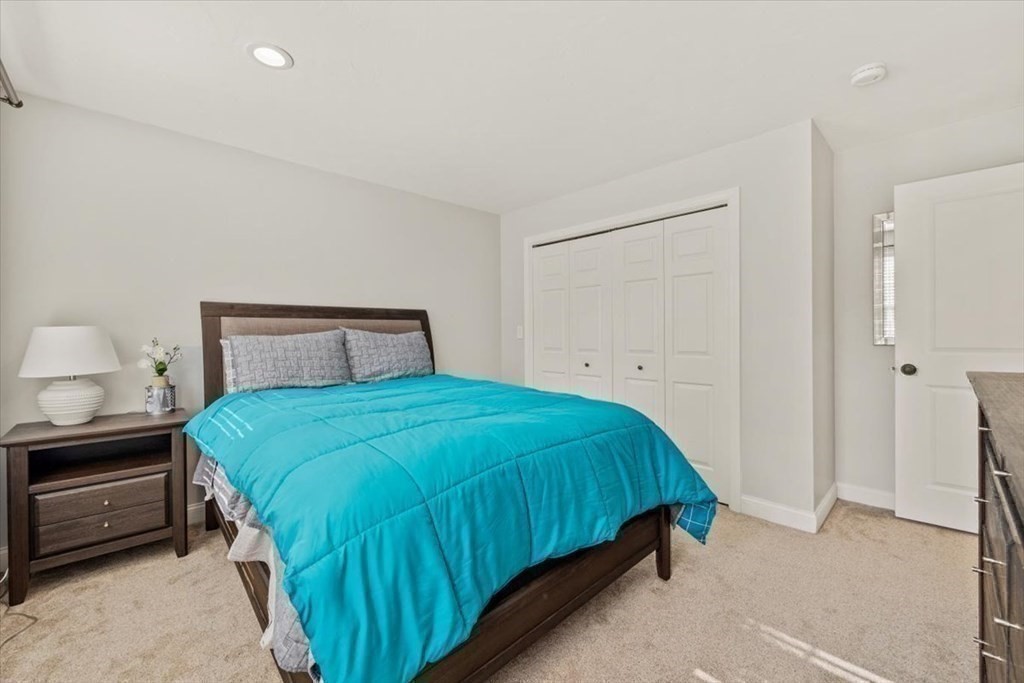 86 Saddleworth Way