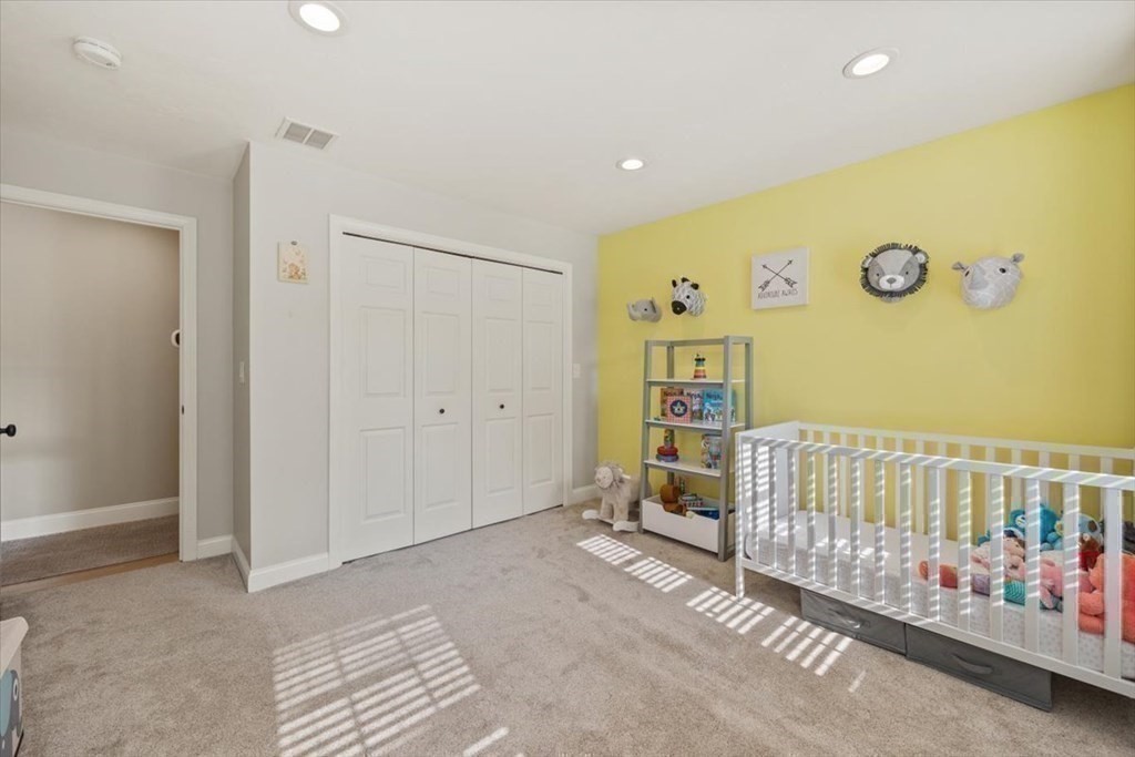 86 Saddleworth Way
