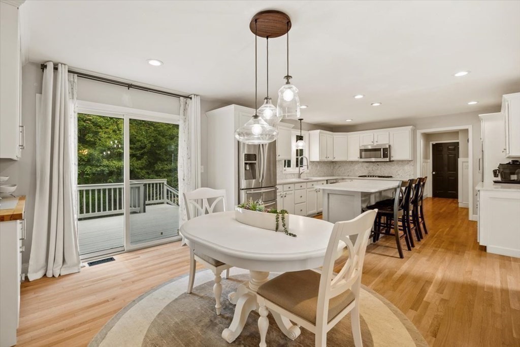 86 Saddleworth Way