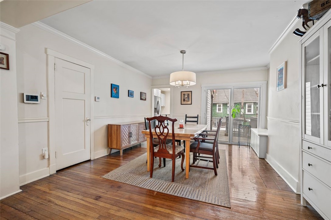 11 Hollenden Place