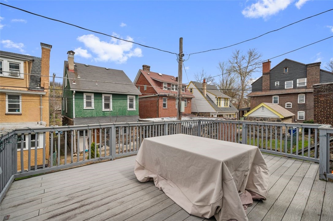 11 Hollenden Place