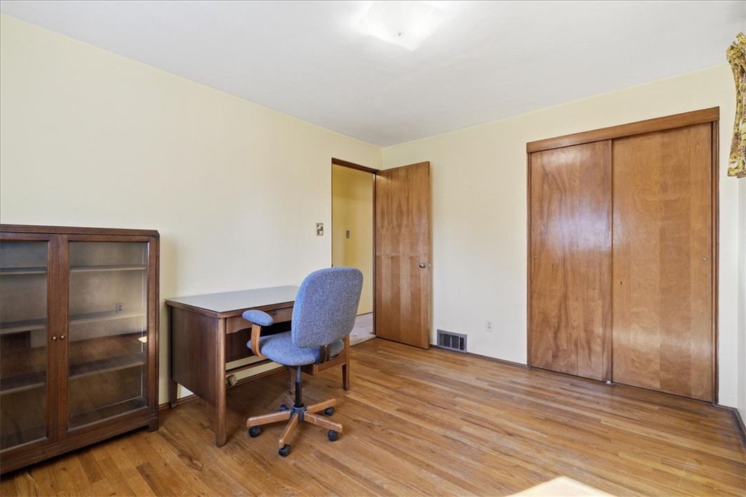 1323 Royal Oak Rd Suite 210