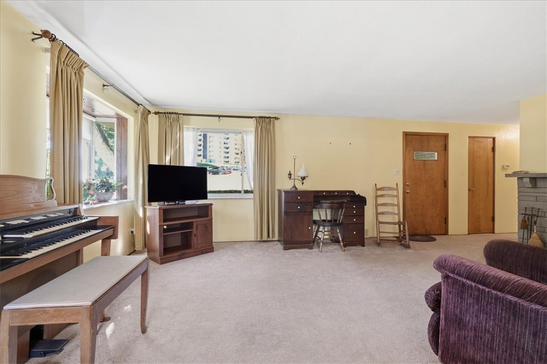 1323 Royal Oak Rd Suite 210