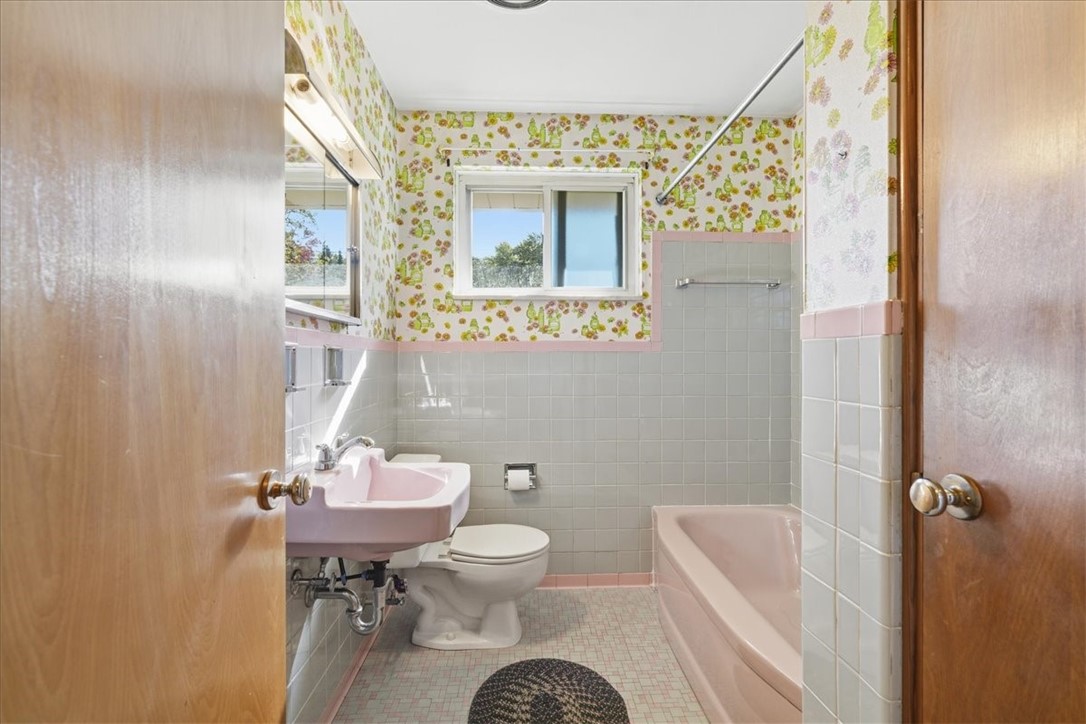 1323 Royal Oak Rd Suite 210