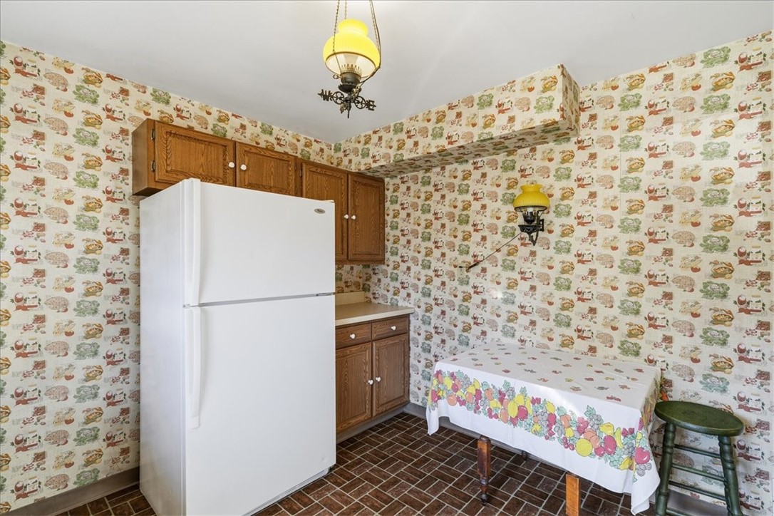 1323 Royal Oak Rd Suite 210