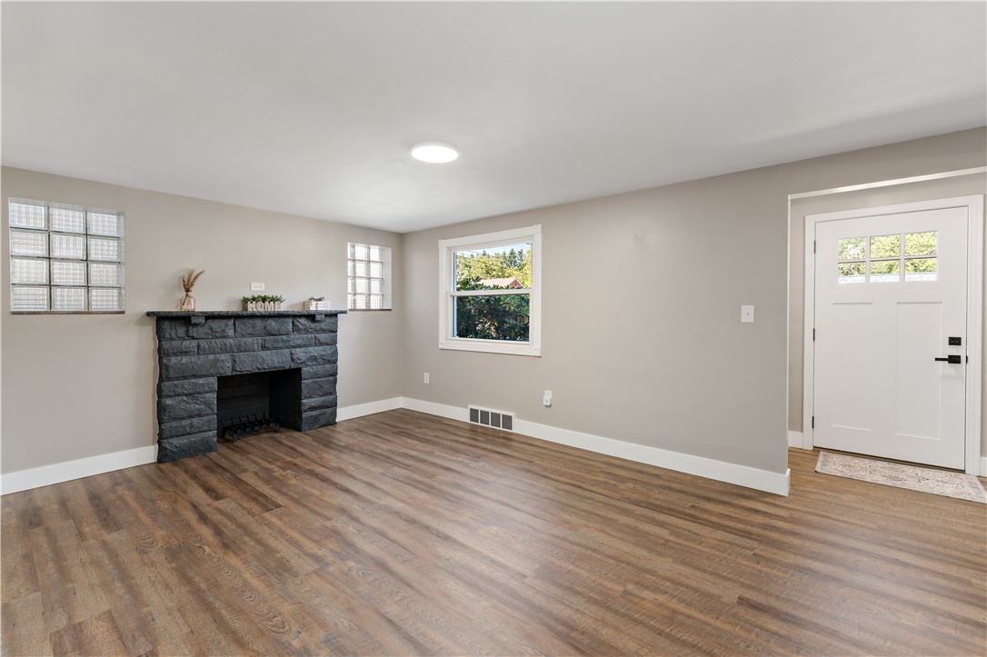 4596 Echo Glen Drive