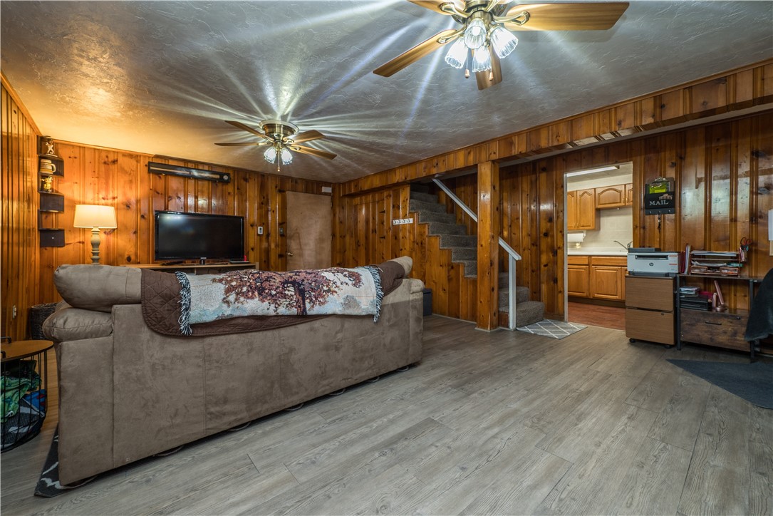 2408 Ridge Rd